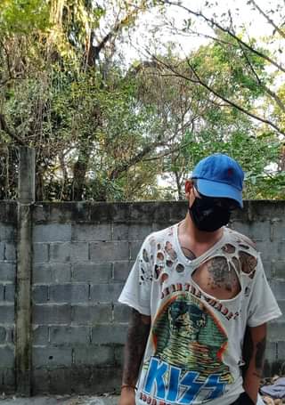 อย่าใส่เสื้อผ้าขาดในวันหวยออก