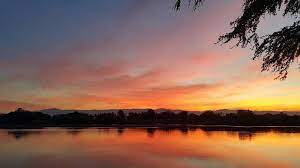 ฝันเห็นแม่น้ำเปลี่ยนสี