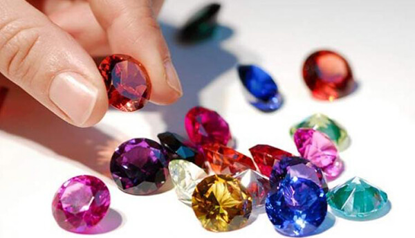 ฝันเห็นเพชรสีฟ้า