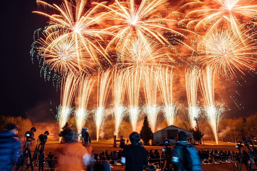 ฝันเห็นพลุดอกไม้ไฟ