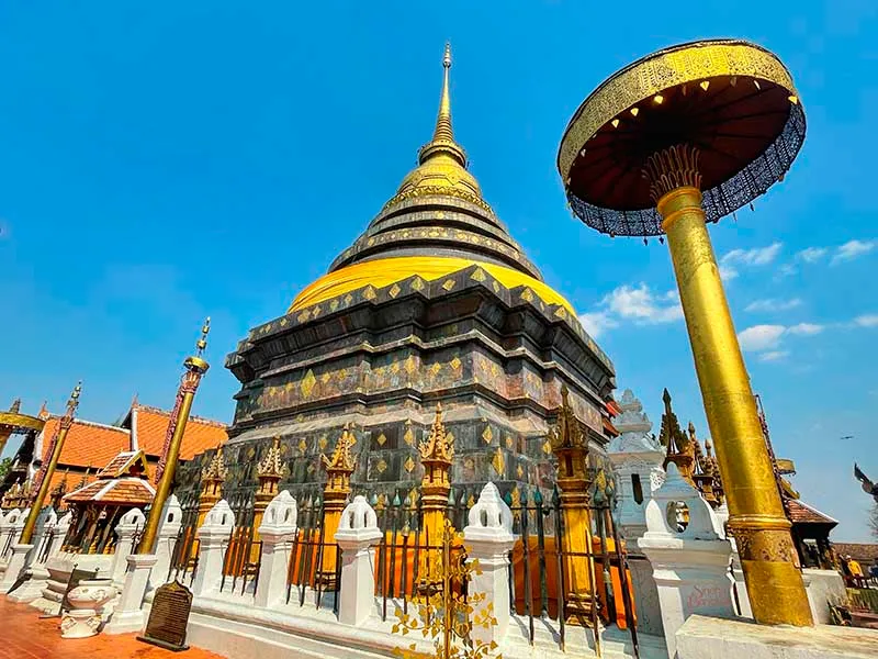 ราศีพฤษภ (16 พ.ค. - 15 มิ.ย. ธาตุดิน) วัดพระธาตุลำปางหลวง จังหวัดลำปาง