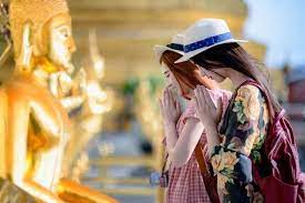 กราบไหว้ ขอหวย