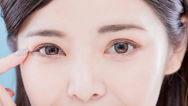 ตากระตุก