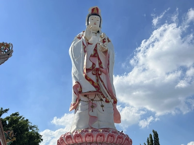 พระโพธิสัตว์กวนอิมปางประทานบุตรที่วัดสมานรัตนาราม